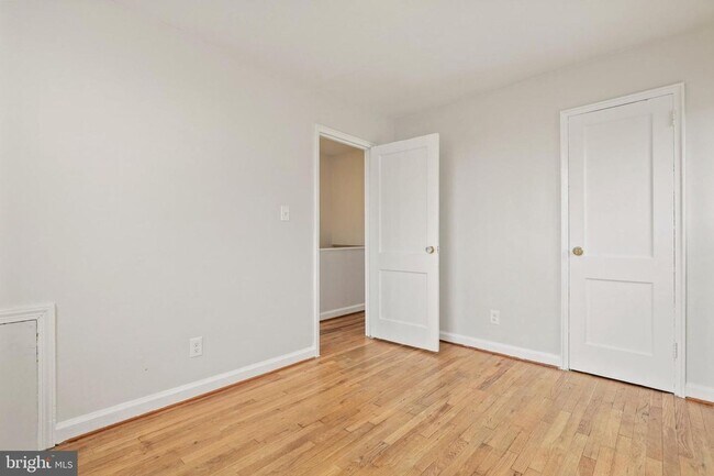 Building Photo - 5BR Home Near Takoma with Parking & Finished Lower Level