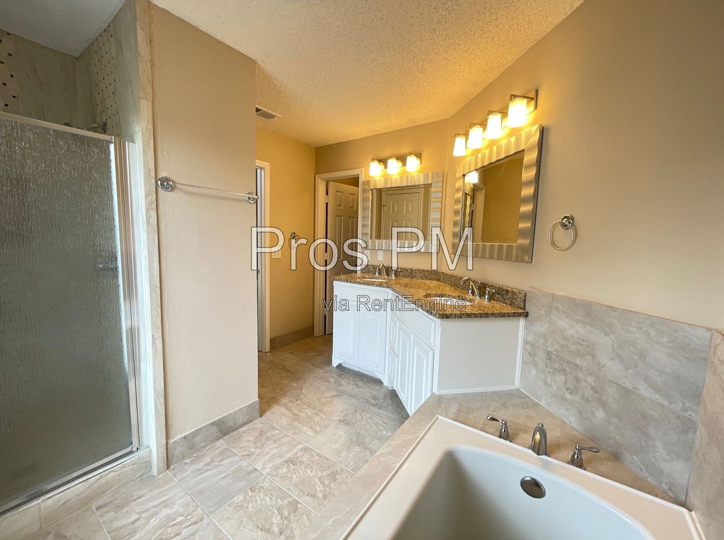 Building Photo - 8100 Waimea St