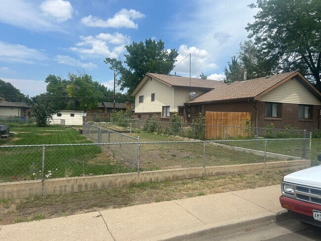 Building Photo - 3 Bedroom Home in Frederick - Available Now!