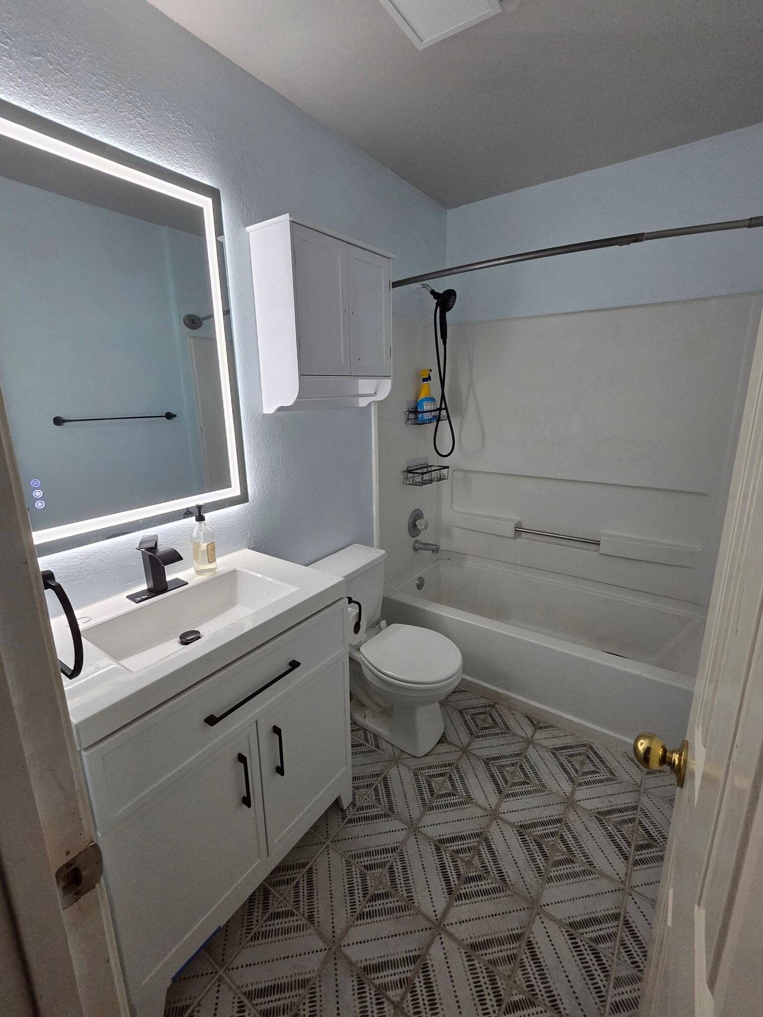 Building Photo - 8826 Fernbrook