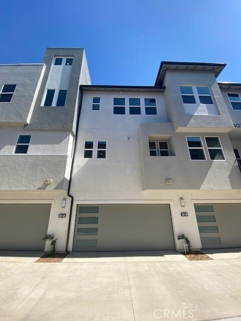 Building Photo - 1411 W Cara Dr