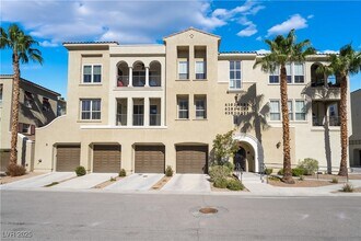 Building Photo - 2555 Hampton Rd