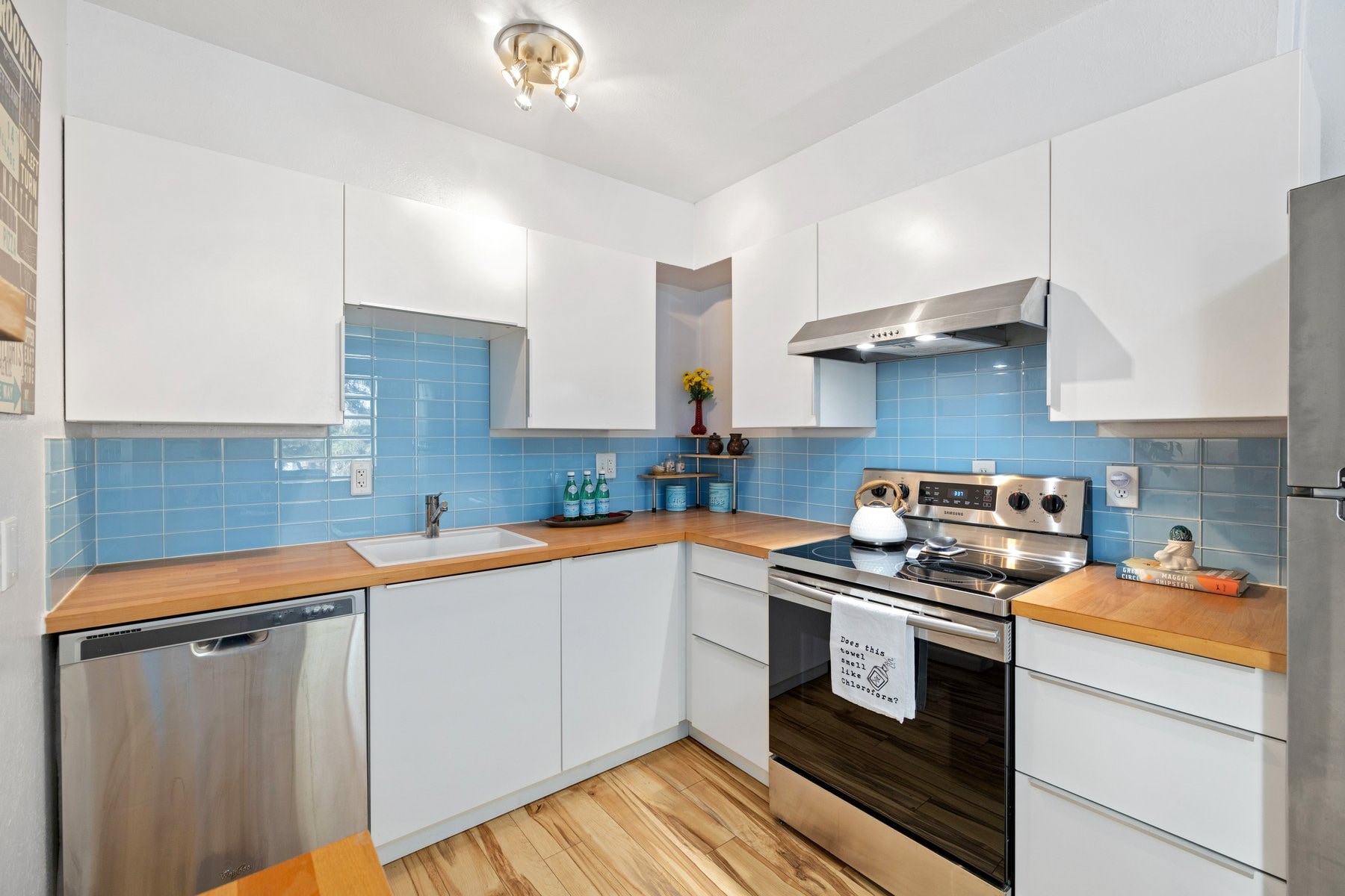 Building Photo - 9240 W 49th Ave