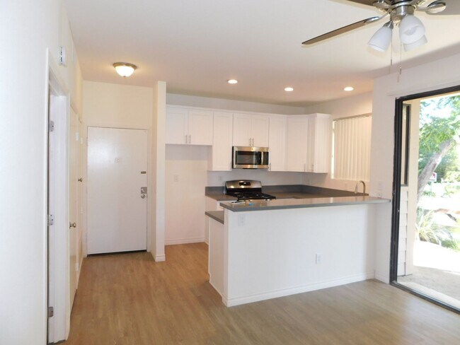 Building Photo - 1 Bedroom 1 Bathroom Downstairs Unit in Ga...
