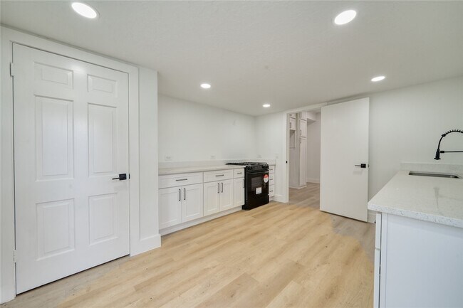 Building Photo - 7906 Duffield Ln