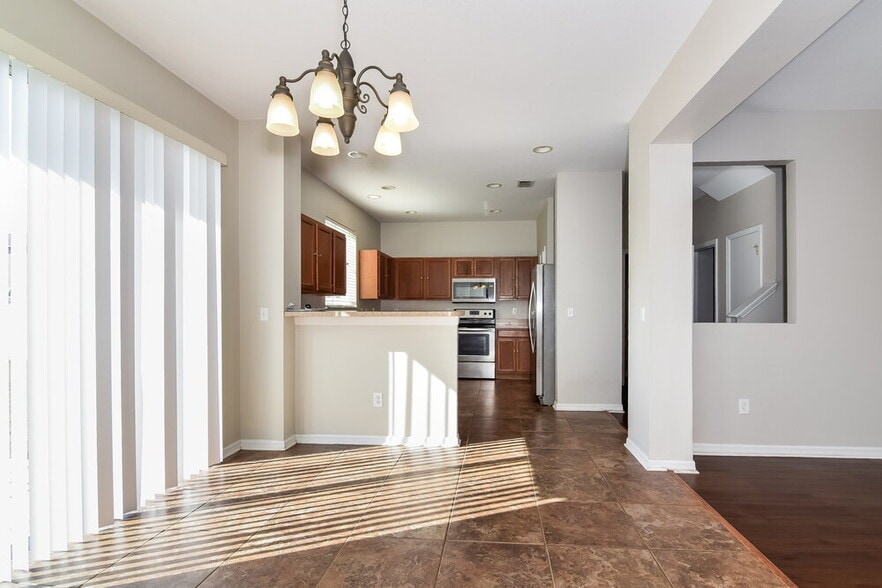Building Photo - 18832 Sunterra Dr