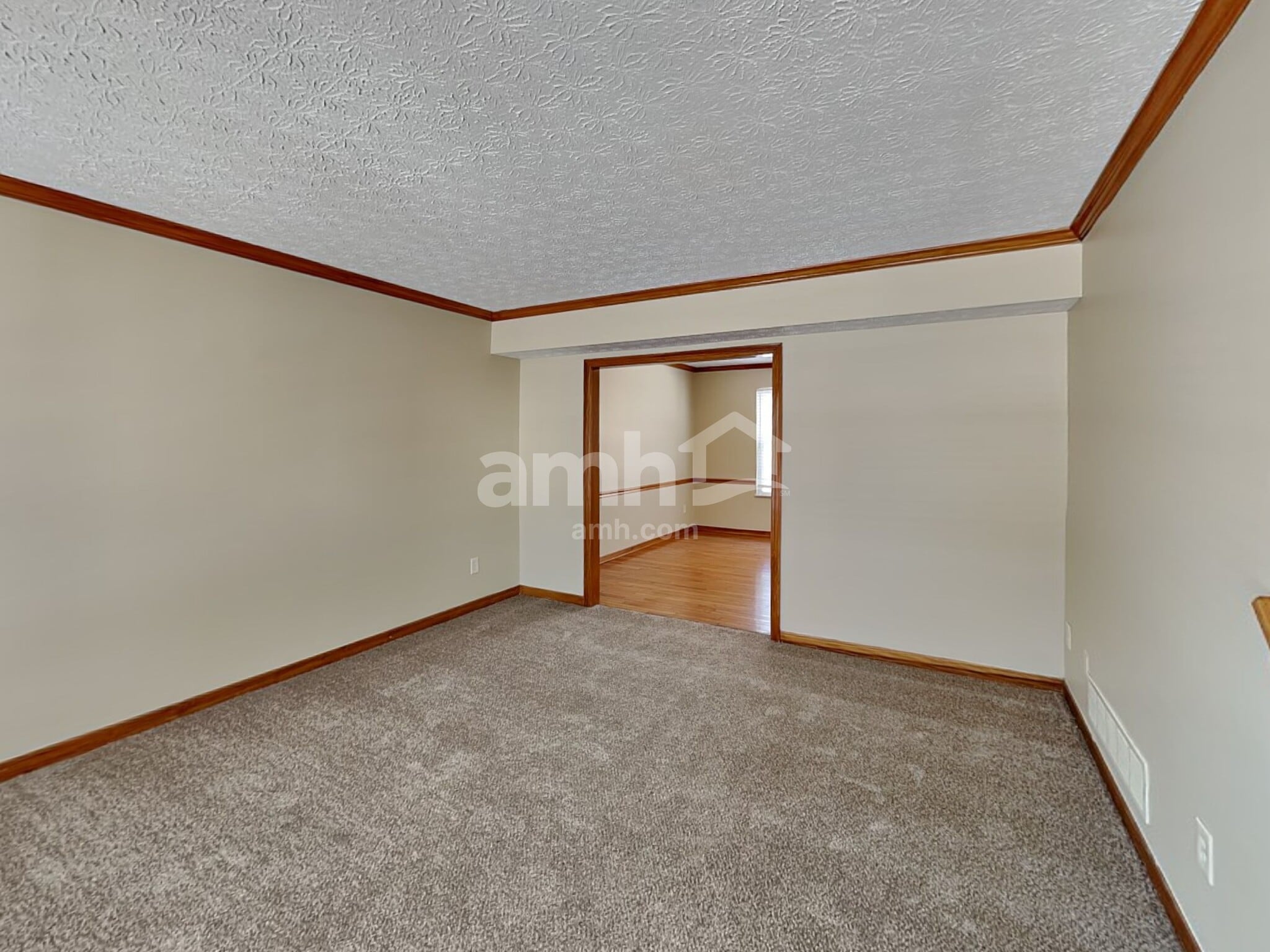 Building Photo - 375 Highbanks Valley Dr