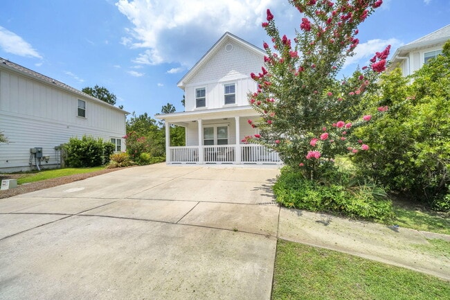 Building Photo - 61 Oakley Ct
