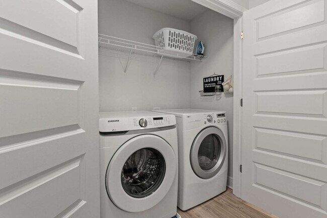 Building Photo - 12 Sandy Cv Wy