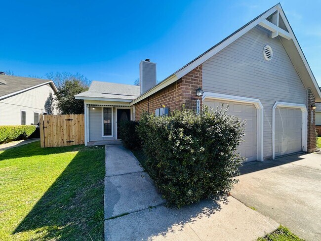 Building Photo - 9315 Kempler Dr