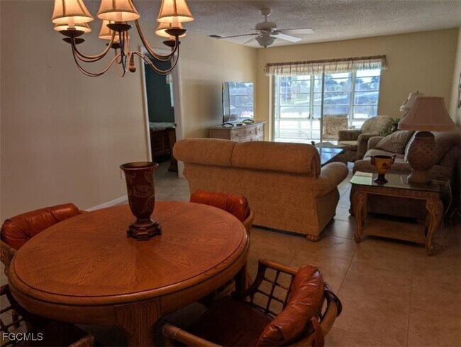 Building Photo - 4940 Vincennes St