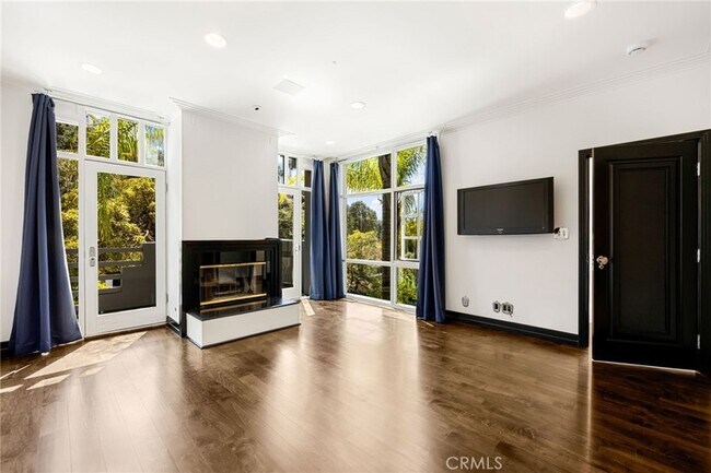 Building Photo - 4119 Dundee Dr