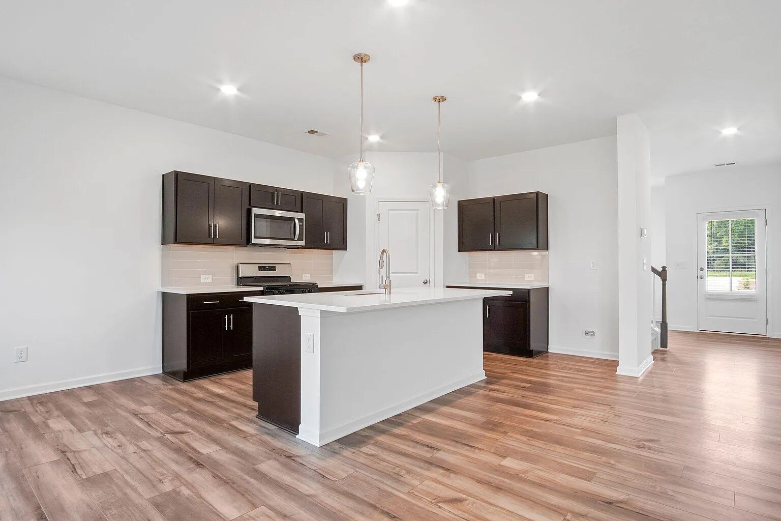 Building Photo - Room in House on Starmoss Ln