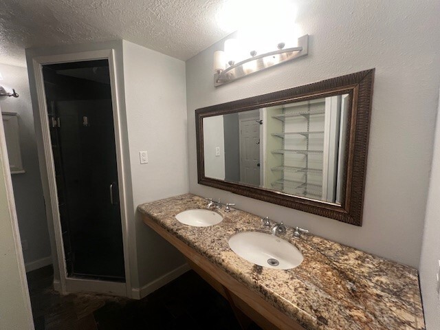 Building Photo - 22108 Moss Falls Ln
