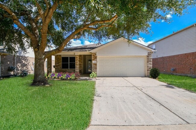 Building Photo - 4818 King Hallow Ln