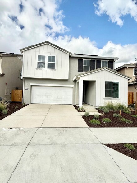 Primary Photo - 1089 Carson River Ct