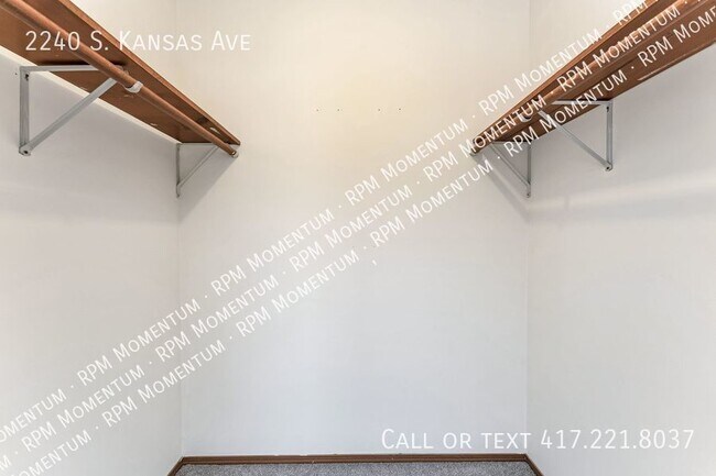 Building Photo - 3 Bedroom 2 Bath Home in SW Springfield!