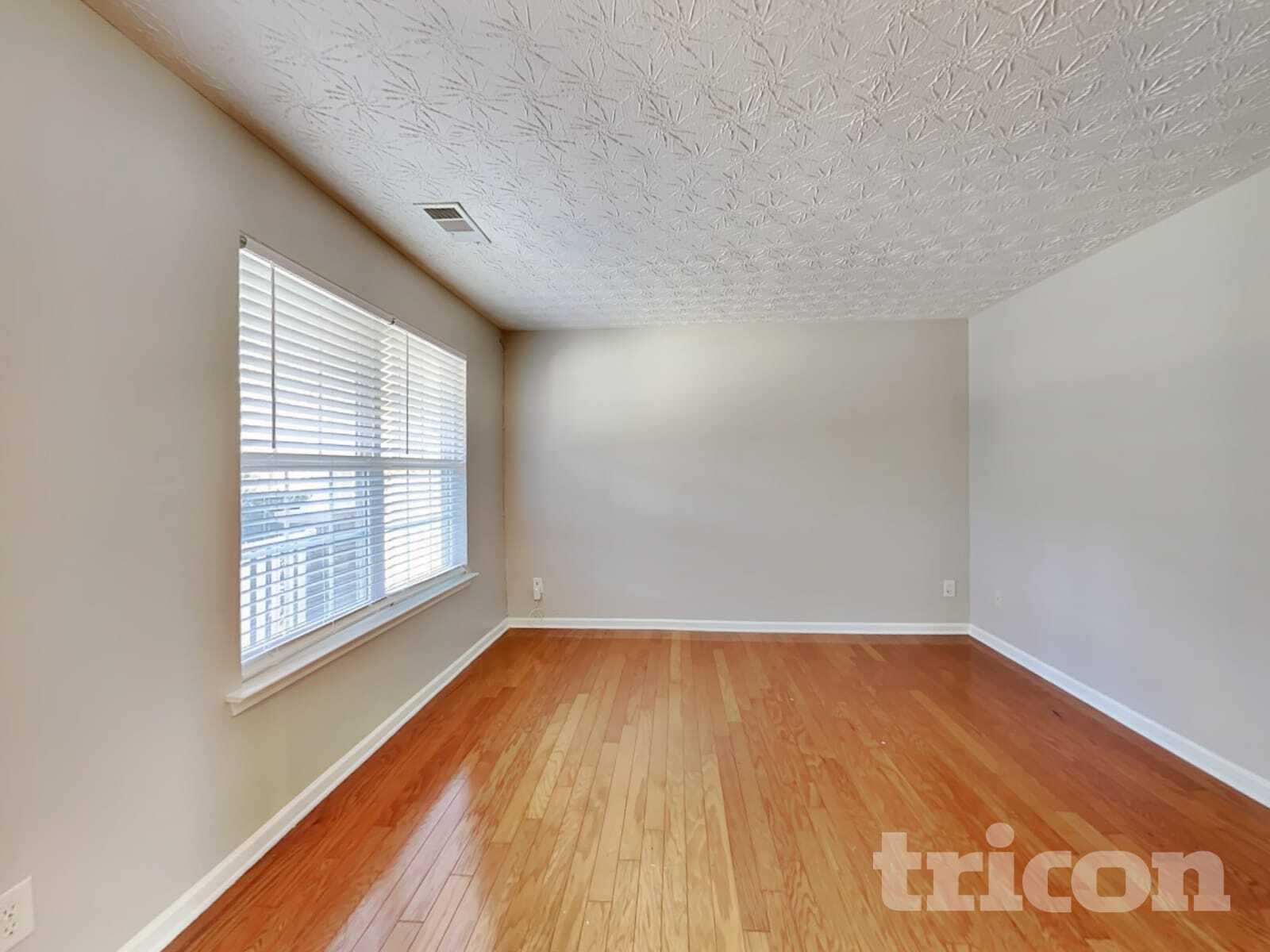 Building Photo - 339 Waterbury Way