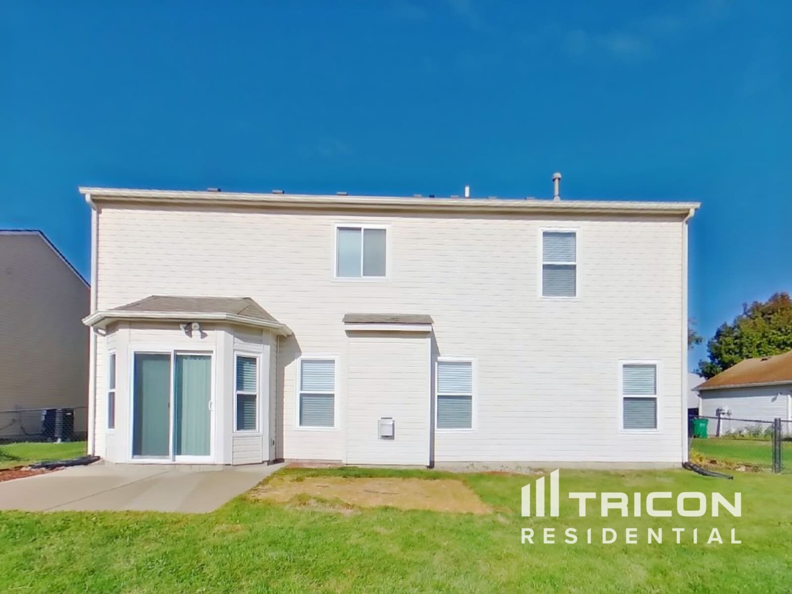 Building Photo - 1233 River Ridge Dr