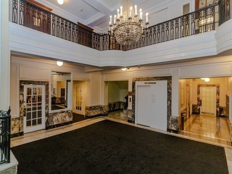 Building Photo - 470 Commonwealth Ave