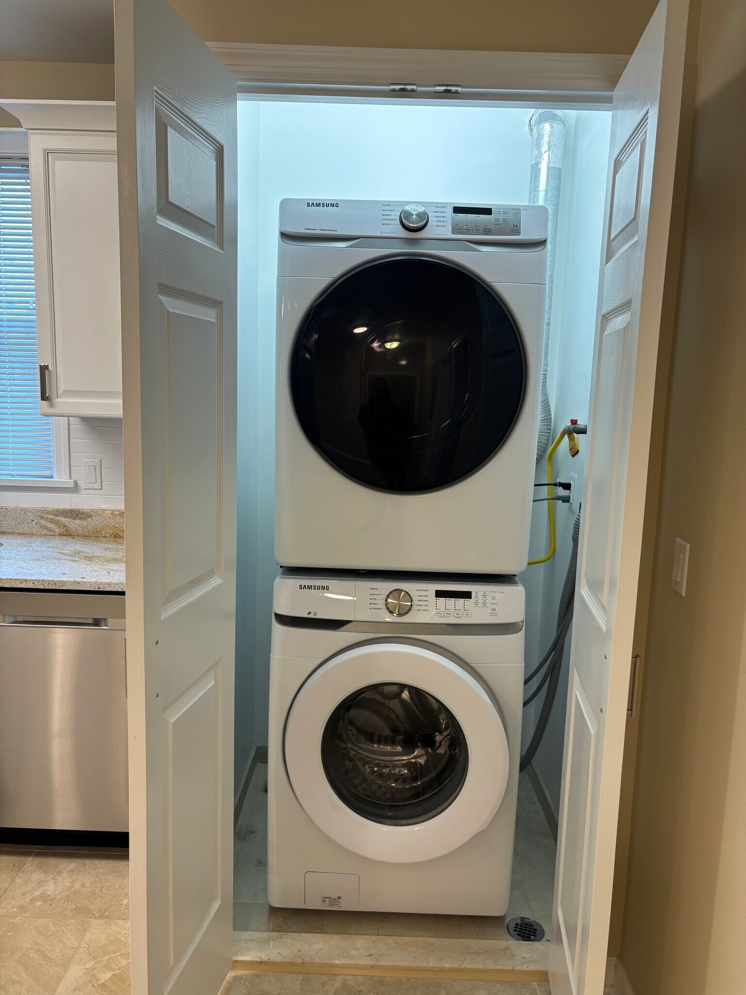 Building Photo - 398 Franklin Ave