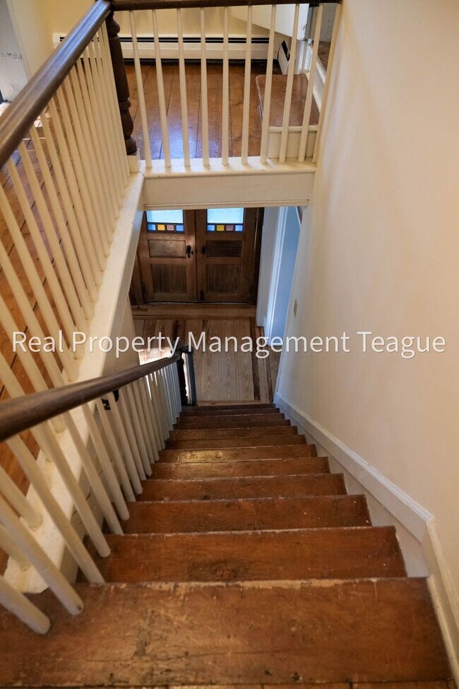 Building Photo - Dream home in Altamont