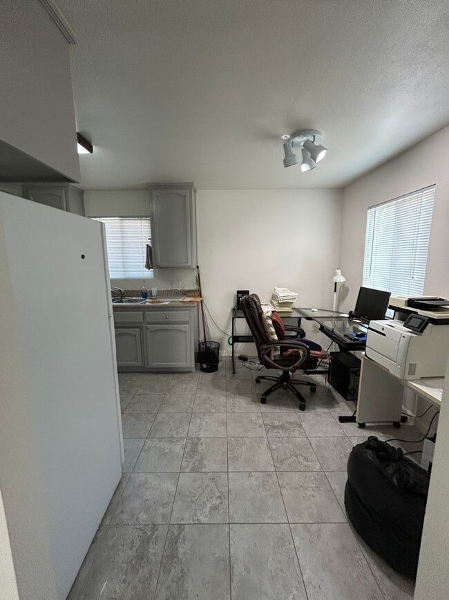 Building Photo - Why rent an apartment when you could have ...