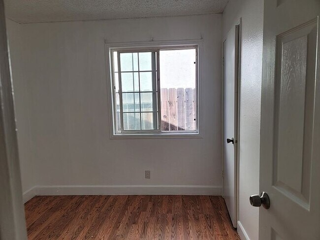 Building Photo - 1713 Linden Way