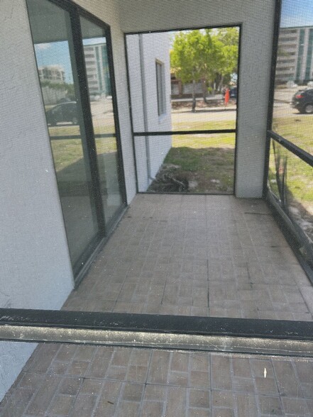 Building Photo - 4712 SE 5th Pl