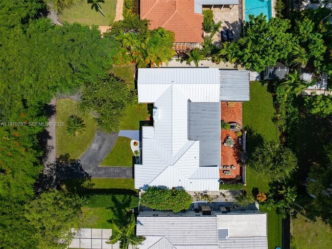 Building Photo - 430 NE 52nd Terrace