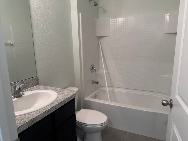 Building Photo - 3/2 house no carpet located in Sun City Center