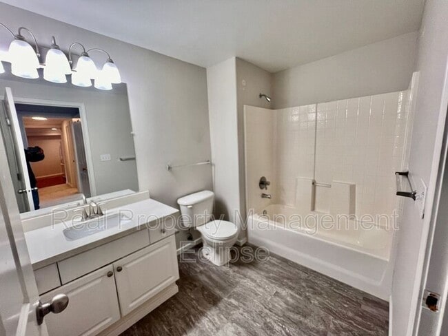 Building Photo - 18621 Blueberry Ln