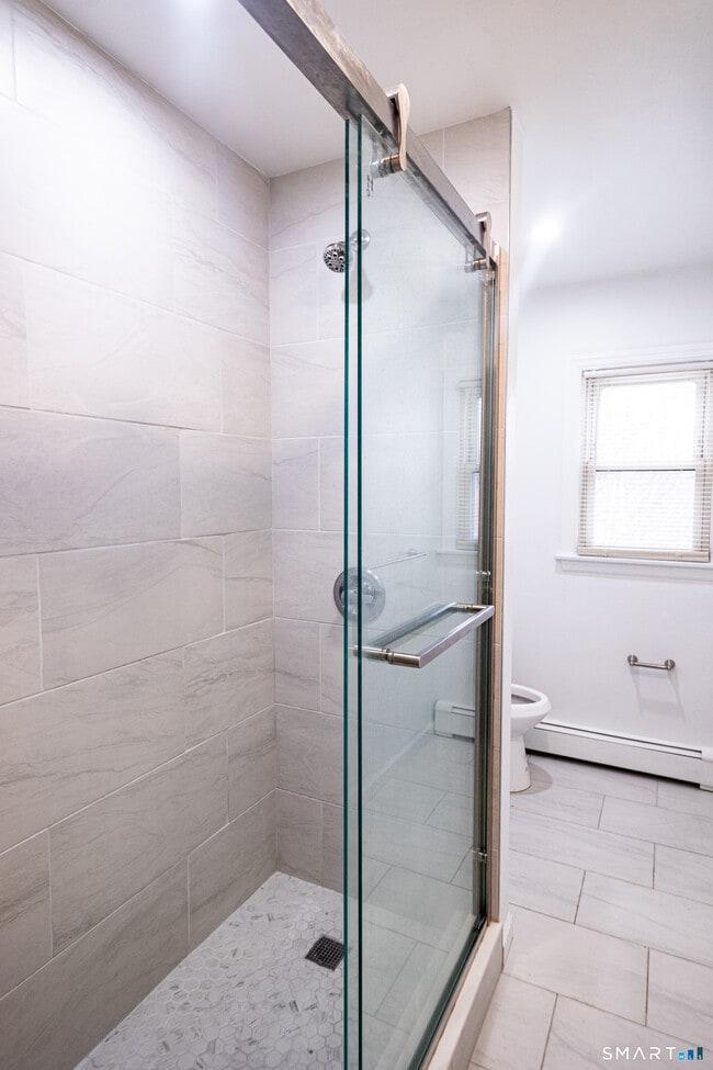 Building Photo - 51 View St W