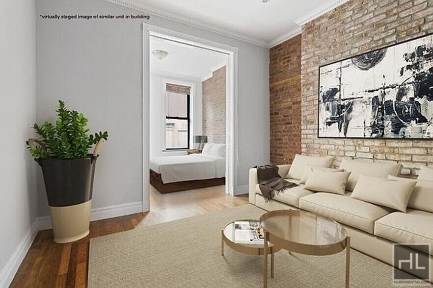 Building Photo - MOTT ST.