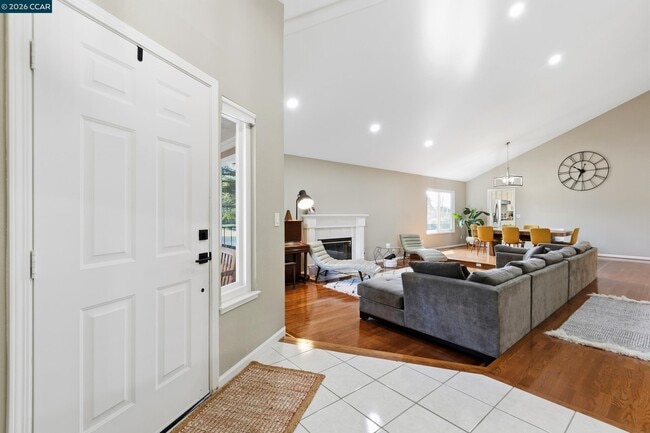 Building Photo - 342 Newcastle Ln