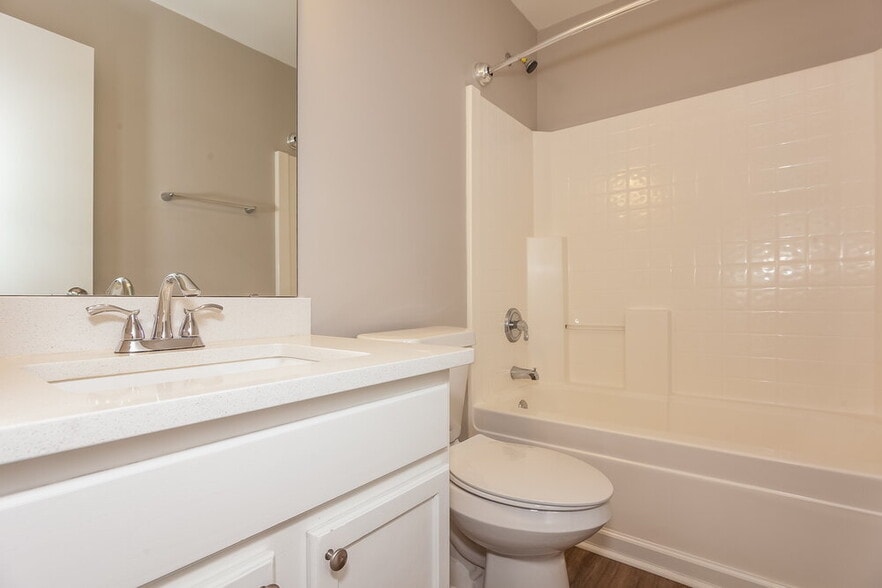 Building Photo - 125 Camforth Dr