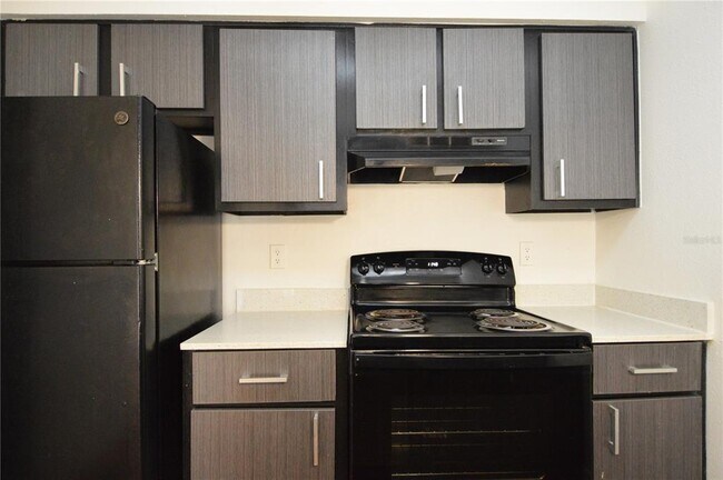 Building Photo - 8425 Cerro Cir