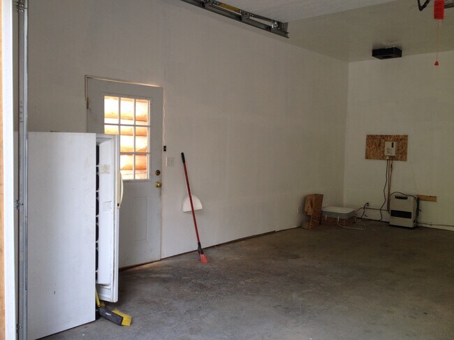 Building Photo - 3911 Murphy Dome Rd