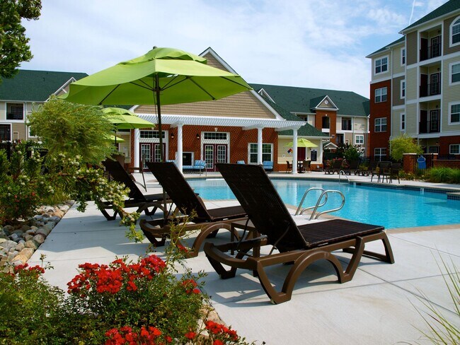 Building Photo - B5 | 2 Bed 2 Bath | 1359 sf | $2100 - $2415 | 6 to 15 month lease terms