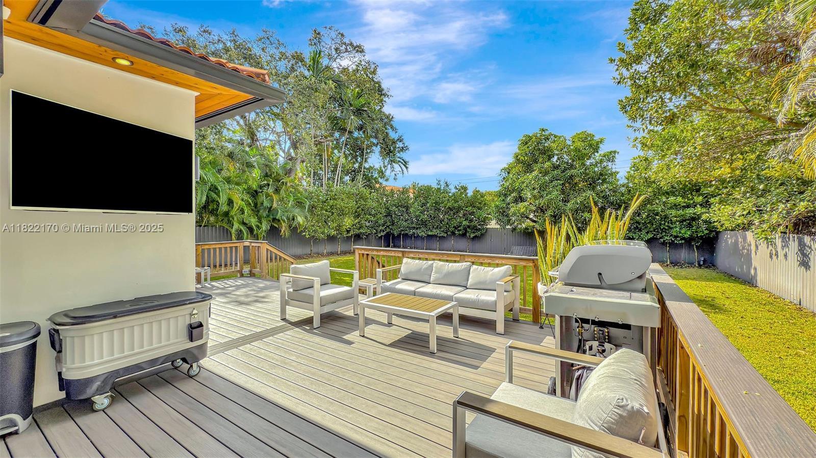 Building Photo - 130 SW 26th Rd