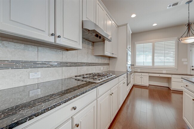 Building Photo - 10323 Hatcher Dr