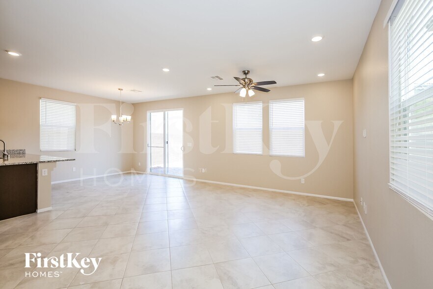 Building Photo - 1232 Carved Terrace Ave