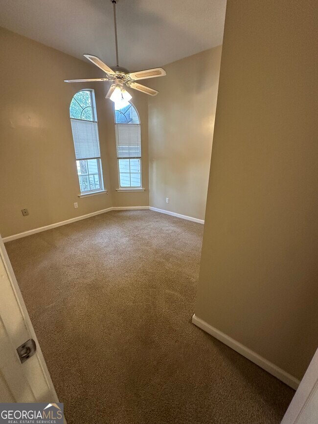 Building Photo - 104 St Helena Ct