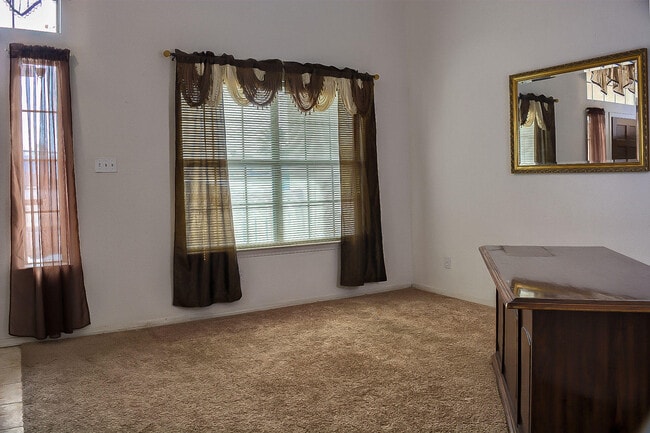 Building Photo - 401 Santorini Ct