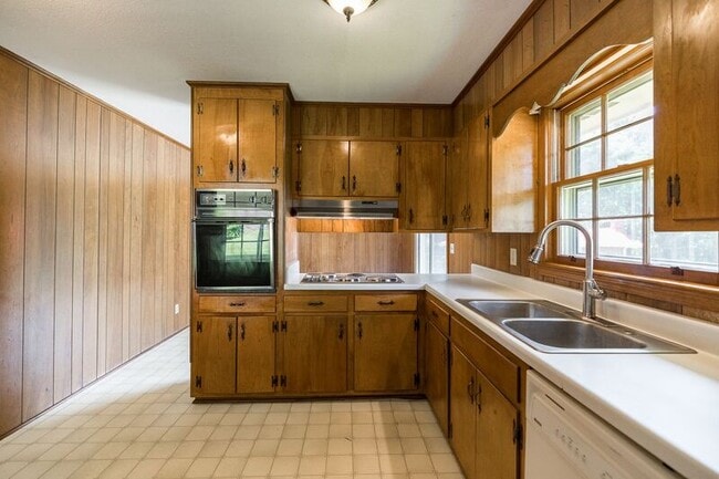 Building Photo - 145 Smithonia Rd