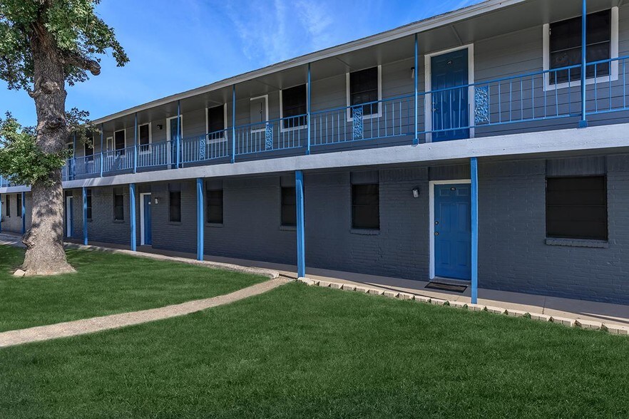 The Heights Apartments 230 N Irving Heights Dr Irving TX 75061