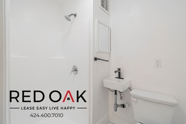 Building Photo - 744 Beacon Ave