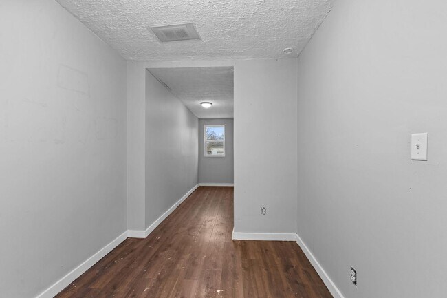 Building Photo - 1737 Terrace Ave