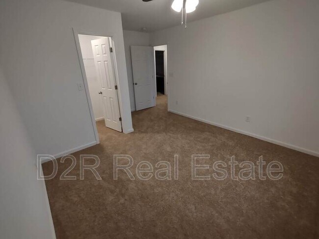 Building Photo - 1199 Saticoy Ct