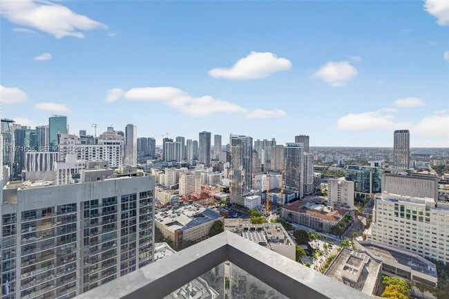 Building Photo - 398 NE 5th St